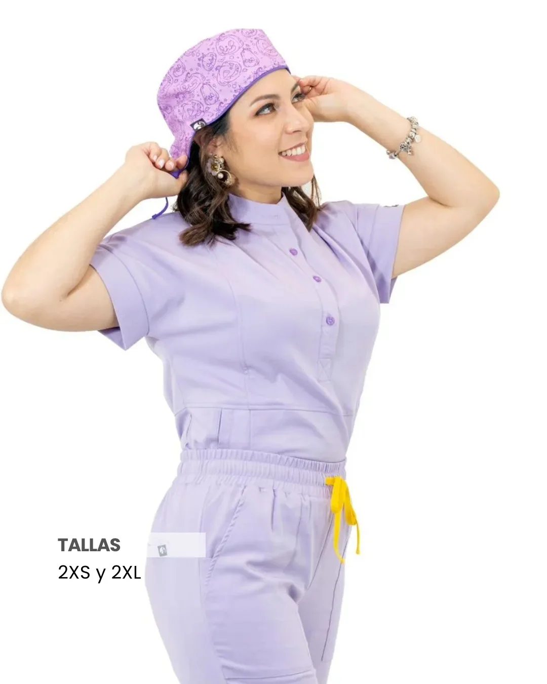 Elegancia al Trabajar con Nuestros Scrubs