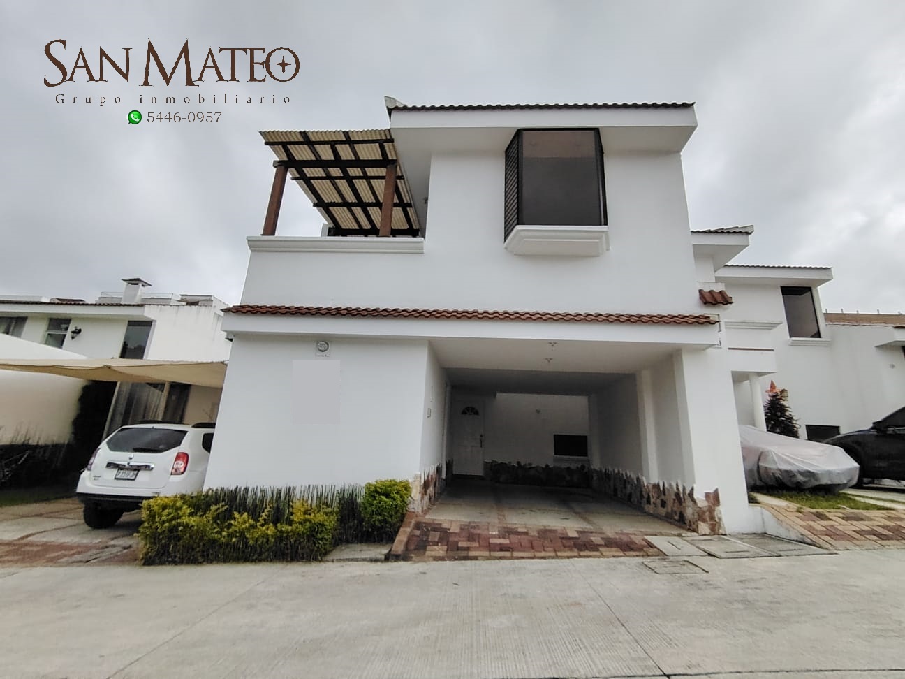 CASA EN VENTA en VILLAS DE CHOACORRAL - 4 HABITACIONES - Q1,295,000 FINANCIAMIENTO